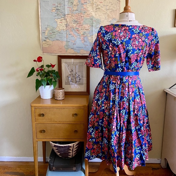 Modcloth Floral Retro Best Short Sleeve Dress NWOT - Picture 4 of 5